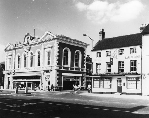 View of east side of High Street showing Barley Mow and market hall/ town hall.